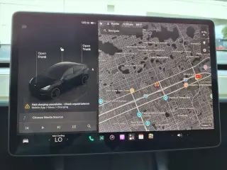 Tesla Model Y 2023 AWD Performance 4dr Crossover