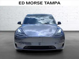 Tesla Model Y 2023 AWD Performance 4dr Crossover