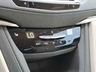 Cadillac XT5 2022 Premium Luxury 4dr SUV