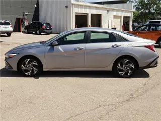 Hyundai ELANTRA 2025 Limited 4dr Sedan