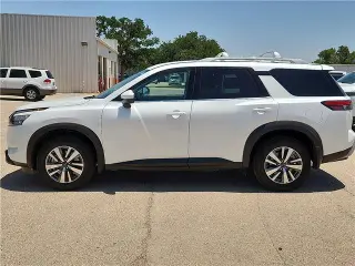 Nissan Pathfinder 2025 SL 4dr SUV