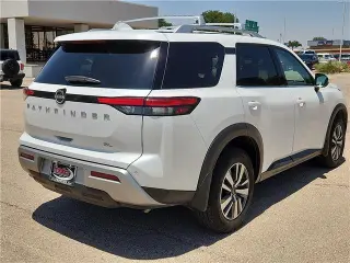Nissan Pathfinder 2025 SL 4dr SUV