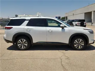 Nissan Pathfinder 2025 SL 4dr SUV