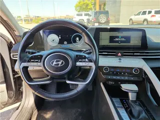 Hyundai ELANTRA 2024 Limited 4dr Sedan