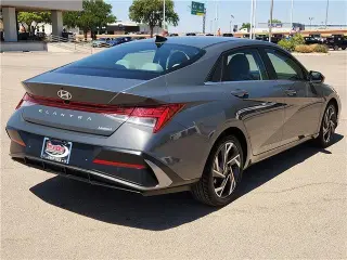 Hyundai ELANTRA 2024 Limited 4dr Sedan