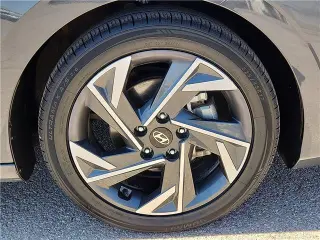 Hyundai ELANTRA 2024 Limited 4dr Sedan