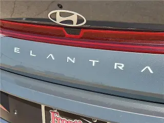 Hyundai ELANTRA 2024 Limited 4dr Sedan