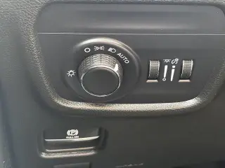 Jeep Grand Cherokee 2025 4x2 Laredo X 4dr SUV