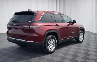Jeep Grand Cherokee 2025 4x2 Laredo X 4dr SUV