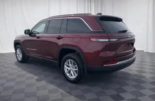 Jeep Grand Cherokee 2025 4x2 Laredo X 4dr SUV