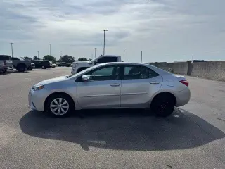 Toyota Corolla 2016 L 4dr Sedan 6M