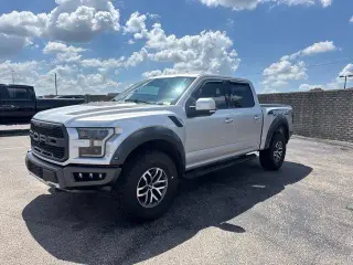 Ford F-150 2017 4x4 Raptor 4dr SuperCrew 5.5 ft. SB