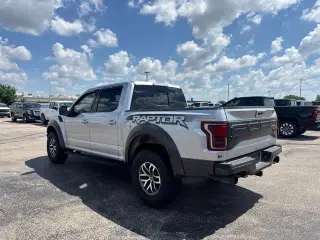 Ford F-150 2017 4x4 Raptor 4dr SuperCrew 5.5 ft. SB
