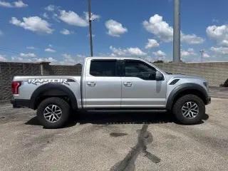 Ford F-150 2017 4x4 Raptor 4dr SuperCrew 5.5 ft. SB