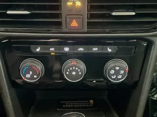 Volkswagen Taos 2023 SE 4dr SUV