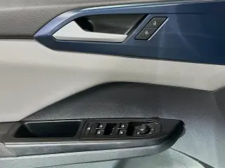 Volkswagen Taos 2023 SE 4dr SUV