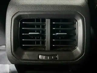 Volkswagen Taos 2023 SE 4dr SUV
