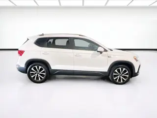 Volkswagen Taos 2023 SE 4dr SUV