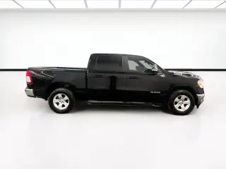 Ram 1500 2021 4x2 Big Horn 4dr Crew Cab 5.6 ft. SB Pickup