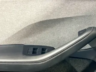 Tesla Model 3 2024 4dr Sedan