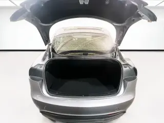 Tesla Model 3 2024 4dr Sedan