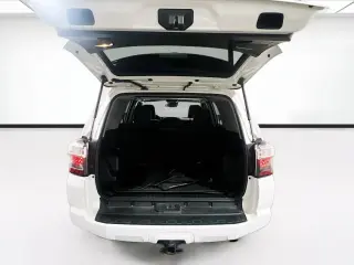 Toyota 4Runner 2020 4x4 SR5 4dr SUV