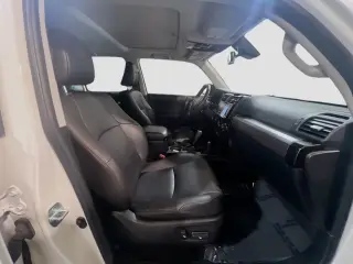Toyota 4Runner 2020 4x4 SR5 4dr SUV