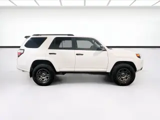 Toyota 4Runner 2020 4x4 SR5 4dr SUV