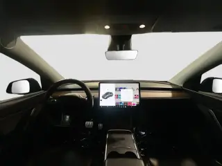 Tesla Model Y 2021 AWD Performance 4dr Crossover