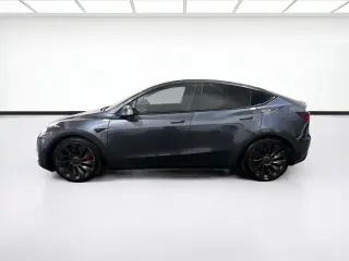 Tesla Model Y 2021 AWD Performance 4dr Crossover