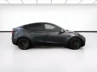 Tesla Model Y 2021 AWD Performance 4dr Crossover