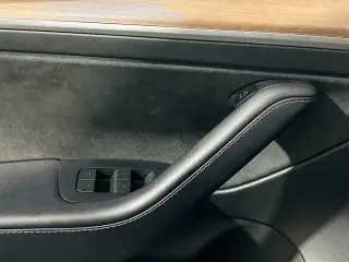 Tesla Model 3 2023 4dr Sedan