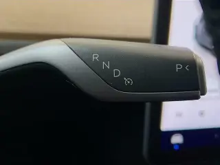 Tesla Model 3 2023 4dr Sedan
