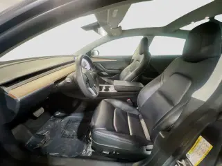 Tesla Model 3 2023 4dr Sedan