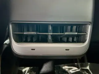 Tesla Model 3 2023 4dr Sedan