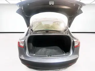 Tesla Model 3 2023 4dr Sedan