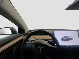 Tesla Model 3 2023 4dr Sedan