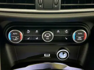 Alfa Romeo Stelvio 2023 Sprint 4dr Crossover