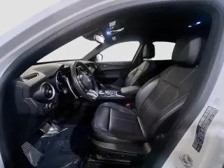 Alfa Romeo Stelvio 2023 Sprint 4dr Crossover