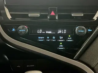 Toyota Camry 2024 LE 4dr Sedan