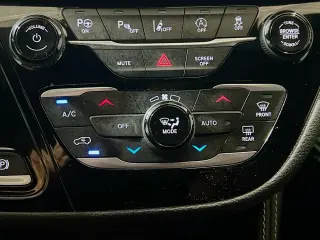 Chrysler Pacifica 2023 Limited 4dr Mini-Van
