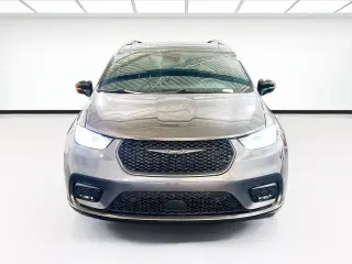 Chrysler Pacifica 2023 Limited 4dr Mini-Van
