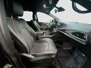 Chrysler Pacifica 2023 Limited 4dr Mini-Van