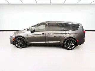 Chrysler Pacifica 2023 Limited 4dr Mini-Van
