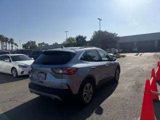 Ford Escape 2022 SEL 4dr SUV