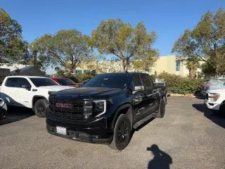 GMC Sierra 1500 2023 4x4 Elevation 4dr Crew Cab 5.8 ft. SB