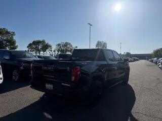 GMC Sierra 1500 2023 4x4 Elevation 4dr Crew Cab 5.8 ft. SB