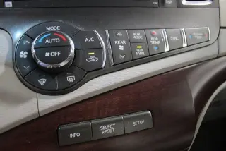 Toyota Sienna 2014 AWD XLE 7-Passenger 4dr Mini-Van