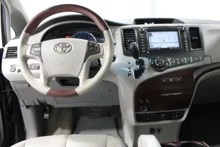 Toyota Sienna 2014 AWD XLE 7-Passenger 4dr Mini-Van