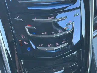 Cadillac Escalade 2018 Premium Luxury 4dr SUV